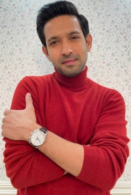  Vikrant Massey Is Back In 'action' In 'love Hostel'-TeluguStop.com