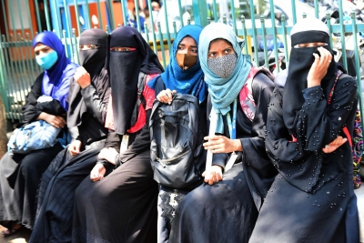  We Will See: Sc On Plea Challenging K'taka Hc's Verdict On Hijab-TeluguStop.com