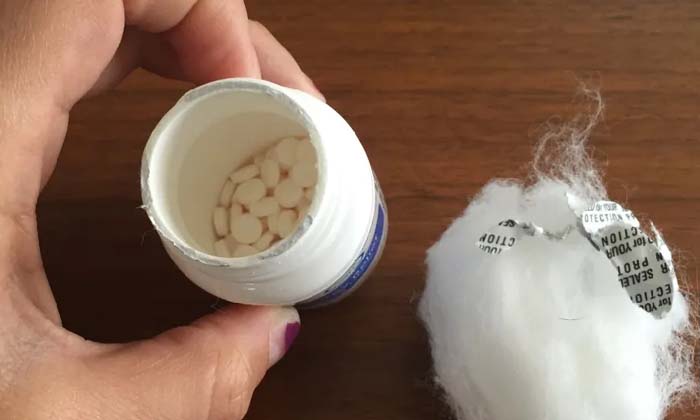  Why Is There A Cotton Ball In Pill Bottles , Cotton Ball , Pill Bottles , Homeo-TeluguStop.com