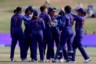  Women's World Cup: Knight Leads With Unbeaten 53 As England Beat India By 4 Wick-TeluguStop.com