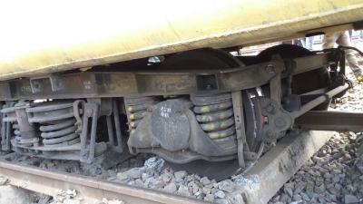  10 Coaches Of Mumbai-jaynagar Antyodaya Express Derail Near Nashik-TeluguStop.com