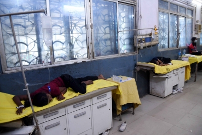  39 People Hospitalised Due To Food Poisoning In J&k's Budgam-TeluguStop.com