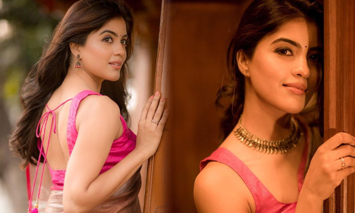 Actress Amritha Aiyer Looks Classy And Elegant In This Saree Pictures-telugu Actress Photos Actress Amritha Aiyer Looks High Resolution Photo