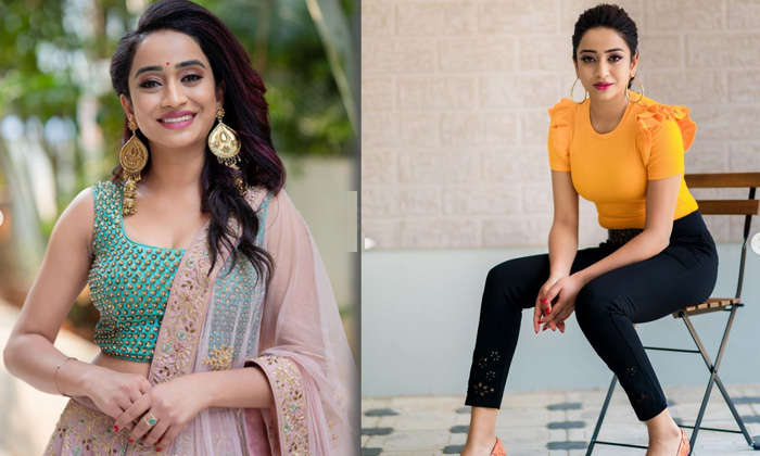 Anchor Vindhya Vishaka Looks Stunningly Beautiful In This Pictures-telugu Trending Latest News Updates Anchor Vindhya Vi High Resolution Photo