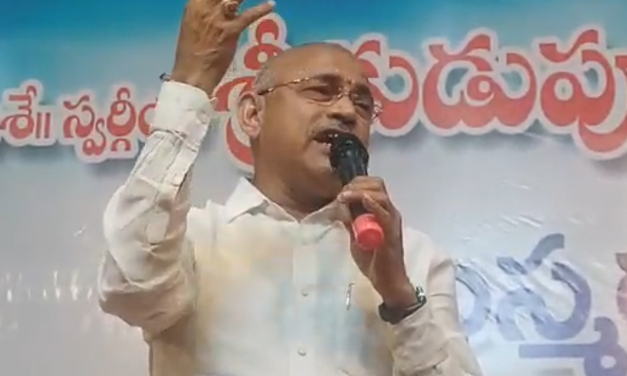 Bc Welfare Minister Venugopal Slams Ttd Chairman Yv Bbareddy On His Knees , Cm J Bc Welfare Minister Venugopal Slams Ttd Chairman Yv Bbareddy On His Knees , Cm J-TeluguStop.com