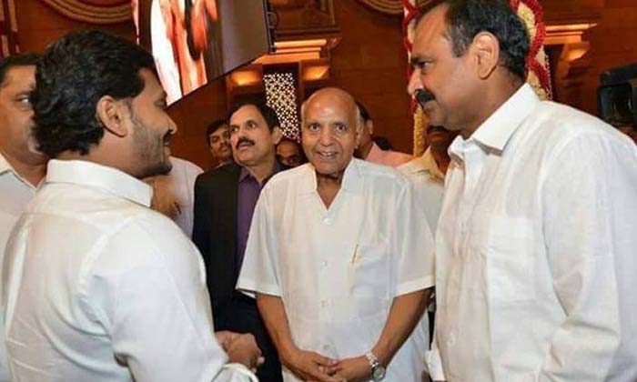  Son Of Ramoji Rao Who Met Chief Minister Jagan , Chief Ministe , Jagan , Ramoji-TeluguStop.com