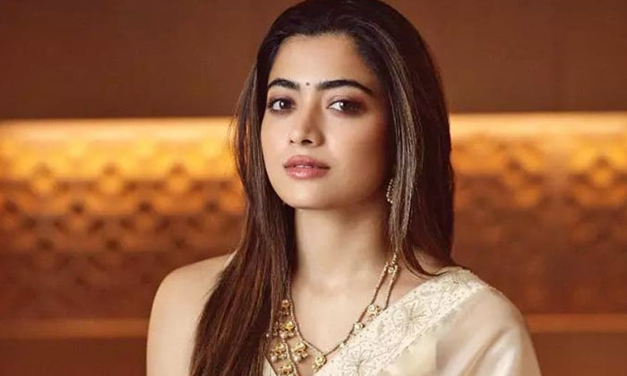  National Crush Rashmika Got A Chance In Ntr30 Movie Rashmika, Tollywood, Ntr30,-TeluguStop.com