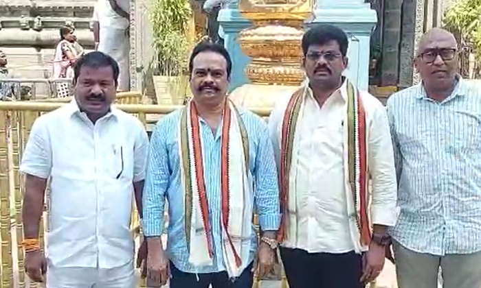  Rrr Movie Producer Dvv Danayya Visits Simhadri Appanna Temple, Rrr Movie Produce-TeluguStop.com
