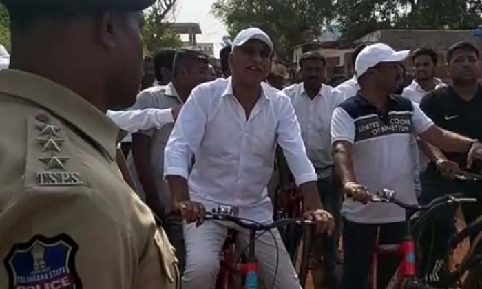  Minister Harish Rao Cycled Through Several Wards As Part Of A City Tour Of Zahee-TeluguStop.com