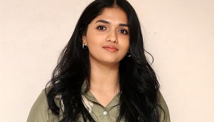 Sunainaa To Headline Female-centric Movie “regina” , Sunainaa, Regina, Yello Sunainaa To Headline Female-centric Movie “regina” , Sunainaa, Regina, Yello-TeluguStop.com