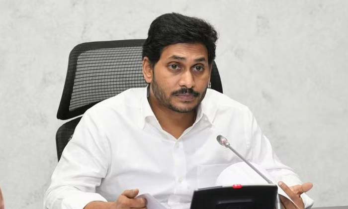  Another Shock For Ycp Is Ex Minister A Key Decision , Ycp , Ex Minister , Cm Ja-TeluguStop.com