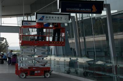  China Airport Cancels Flights Amid Covid Outbreak-TeluguStop.com