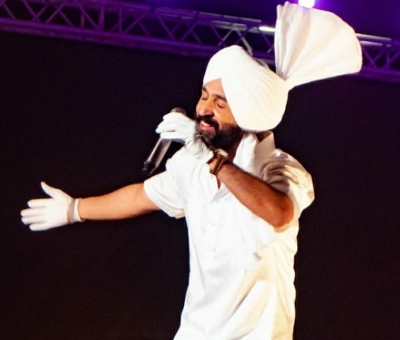  Diljit's Gurugram, Jalandhar Concerts For 'born To Shine World Tour' Witness Hug-TeluguStop.com