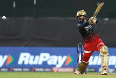  Dinesh Karthik's Class Act Has Sachin Tendulkar Appreciating The Valiant Effort-TeluguStop.com