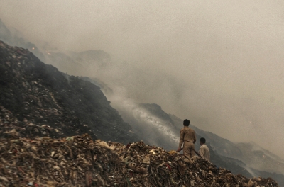  Ex-delhi Hc Judge-led Panel To Look Into Ghazipur Landfill Fire-TeluguStop.com