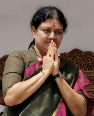  Eyeing Comeback, Sasikala Approaches Thevar Community Leaders-TeluguStop.com