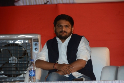  Hardik Patel's Recent Acts Fuel Talks Of Political Switch-TeluguStop.com
