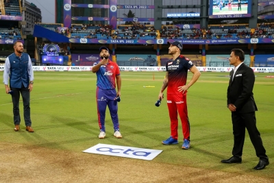  Ipl 2022: Delhi Capitals Win Toss, Elect To Bowl Against Royal Challengers Banga-TeluguStop.com