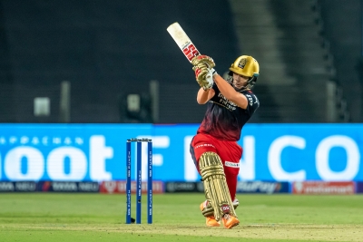  Ipl 2022: Rawat, Bowlers Shine For Bangalore As Mumbai Suffer Fourth Loss On The-TeluguStop.com