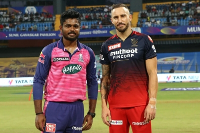  Ipl 2022: Royal Challengers Bangalore Win Toss, Elect To Bowl First Against Raja-TeluguStop.com