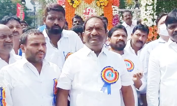  Minister Koppula Eeshwar Wishes Of Dr Babu Jagjeevan Ram 115th Birth Anniversary-TeluguStop.com