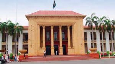  Pak Punjab Assembly Sealed With Barbed Wires-TeluguStop.com