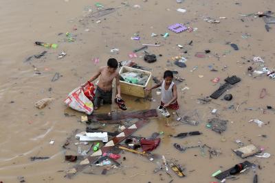  Phillipines Storm Death Toll Rises To 121-TeluguStop.com