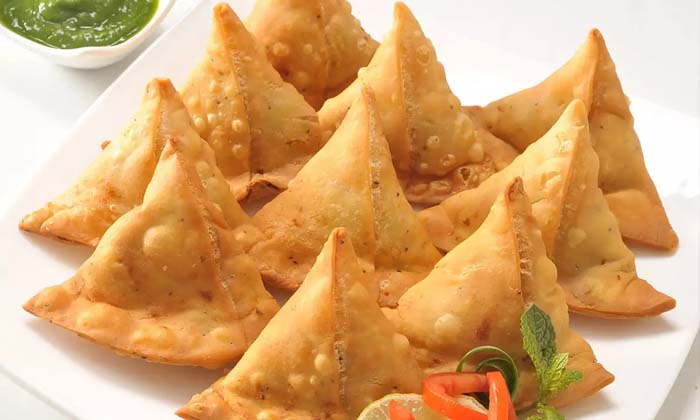 Telugu Chromosa, Costa Eater, Delhi Airport, Multiplexes, Popcorn, Priyal User,