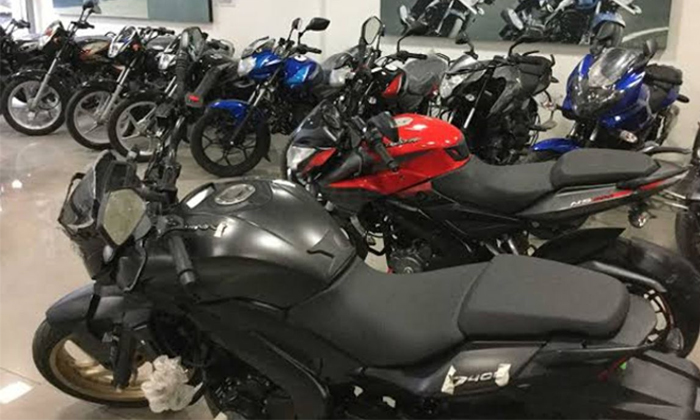  Two Wheeler Sales Fell Drastically What Is The Reason Details, Two Wheeler, Roa-TeluguStop.com