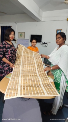  Vaishali's Women Go Global With Banana Skin Fabrics, Fashion Accessories-TeluguStop.com