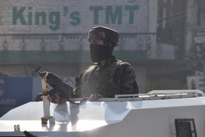  10 Terrorists Killed In Kashmir In 3 Days-TeluguStop.com
