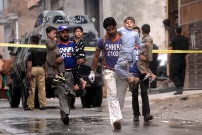  2 Traders Killed In Pakistan's Khyber Pakhtunkhwa-TeluguStop.com
