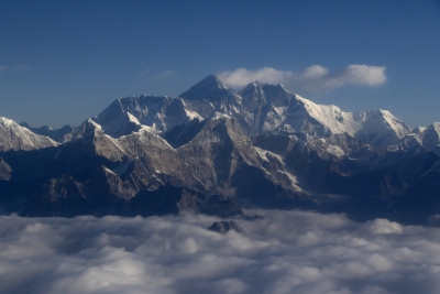  22 Climbers Summit Mount Everest-TeluguStop.com