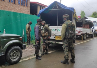 4 Hybrid Terrorists Arrested In Srinagar 4 Hybrid Terrorists Arrested In Srinagar-TeluguStop.com