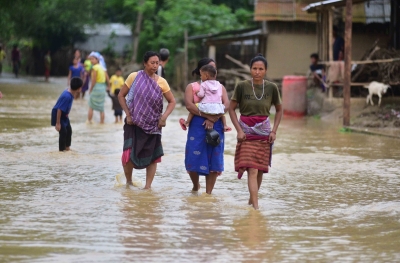  7 Killed, Over 2l Hit In Pre-monsoon Flood In Assam-TeluguStop.com