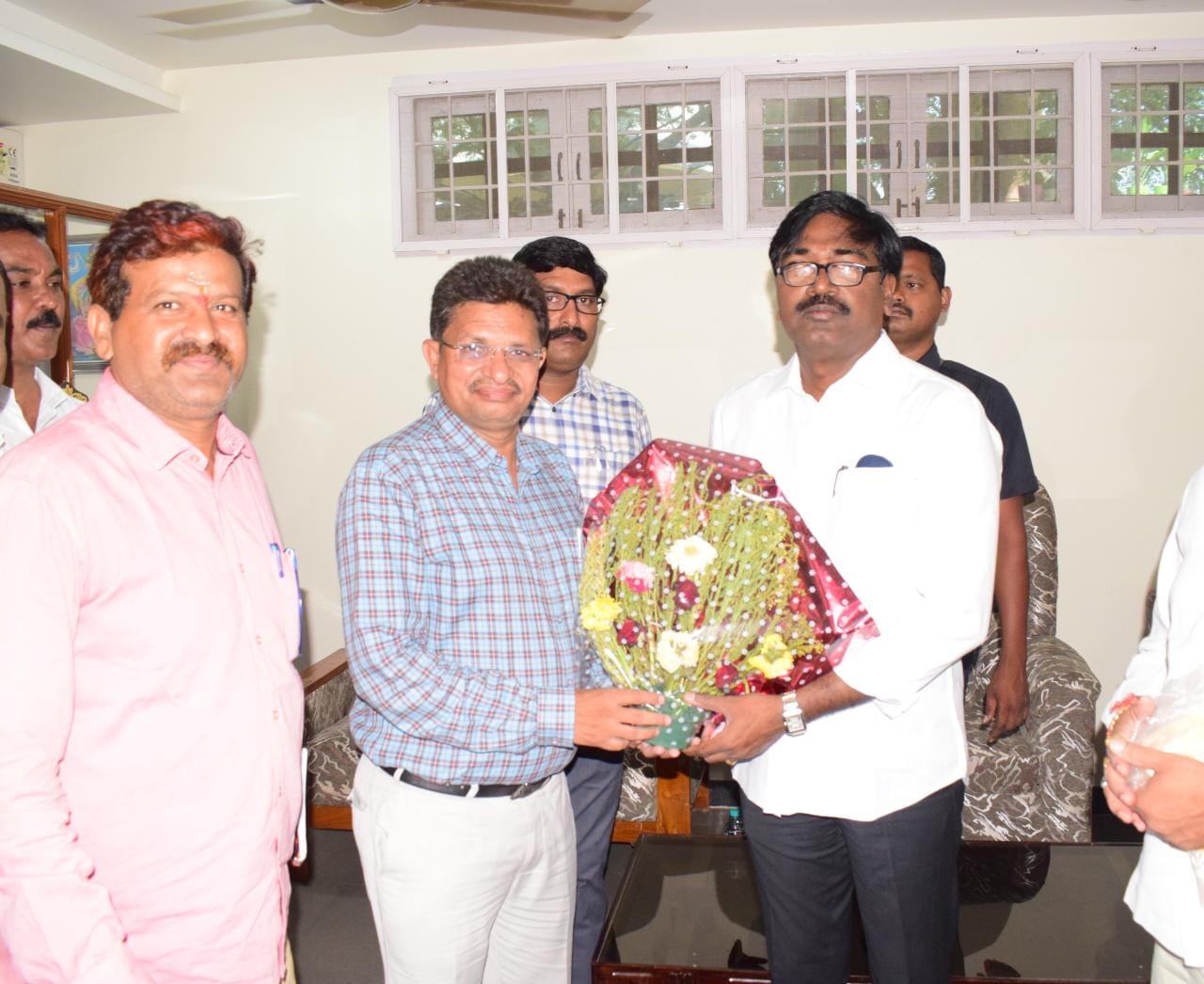  District Collector, Commissioner Of Police Who Met The High Court Judge-TeluguStop.com