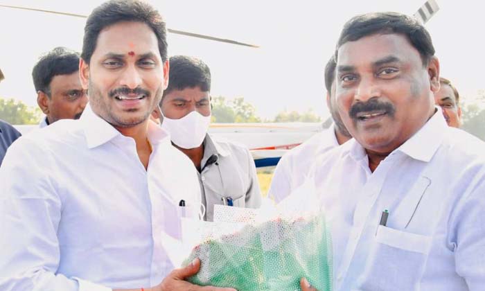  Ycp Minister S Key Comments About Conspiracy Against Jagan Is Going On ,  Meruga-TeluguStop.com