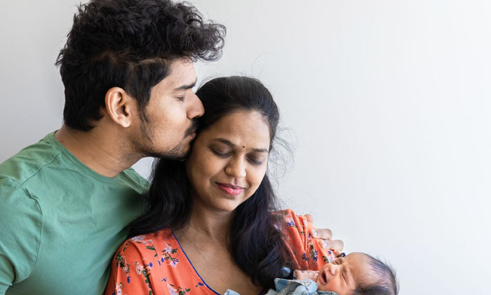  Actor Sudhakar Komakula Couple Blessed With Baby Boy-TeluguStop.com
