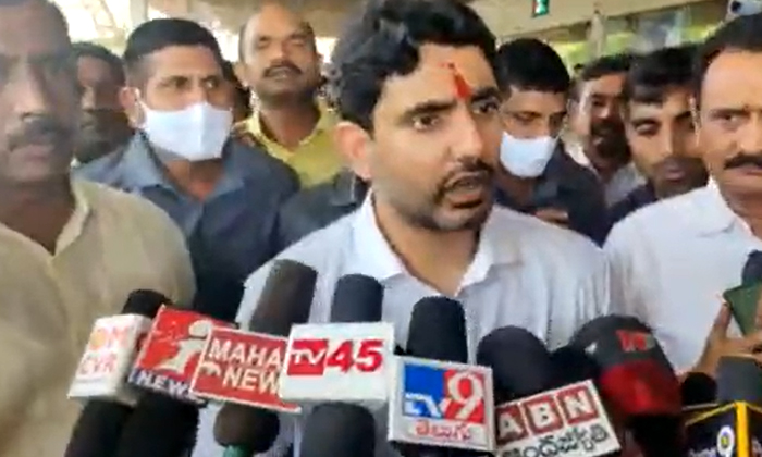  Tdp National General Secretary Nara Lokesh Arrives At Visakhapatnam Airport , Vi-TeluguStop.com