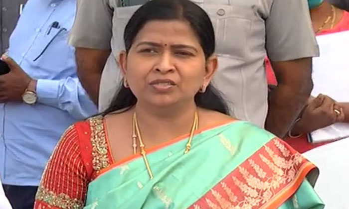  Police Arrest Protesters For Violence: Taneti Vanitha   Taneti Vanitha , Amalapu-TeluguStop.com