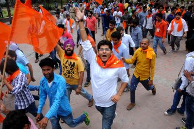  Aap Extends Support To Lu Professor Heckled By Abvp Students-TeluguStop.com