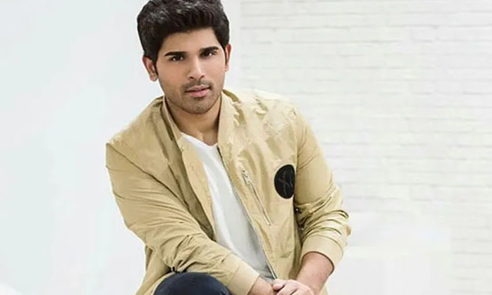  Why Is Allu Sirish Maintaining Suspense Allu Sirish, Pan India Movies, Tollywood-TeluguStop.com