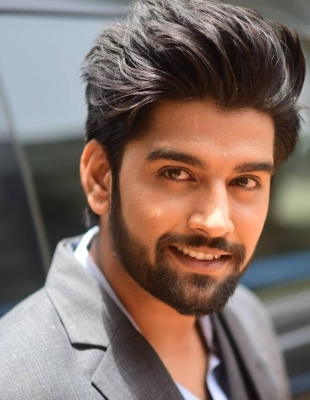  Ankit Bhardwaj Finds A Friend In Co-actor Priyanshu Painyuli While Shooting-TeluguStop.com