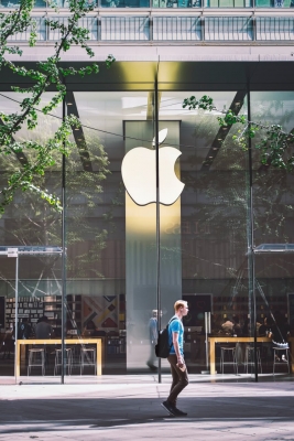  Apple Music Installing Itself To Iphone Dock, Kicking Out Apps Like Spotify-TeluguStop.com