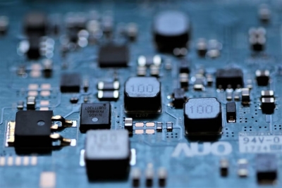  China's Semiconductor Output Shrinks To 2020 Level-TeluguStop.com