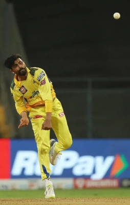  Csk Unfollow Ravindra Jadeja On Instagram; Speculation About Rift Grows-TeluguStop.com