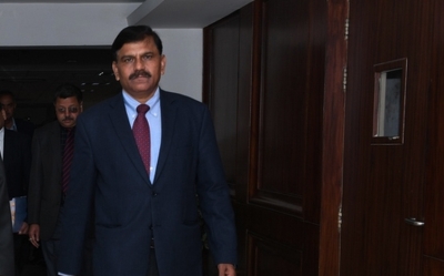  Delhi Hc Fines Ex-cbi Director M Nageswara Rao Over 'twitter Bluetick' Plea-TeluguStop.com