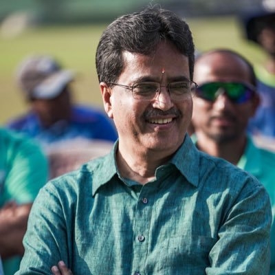  Dental Surgeon-turned-politician Manik Saha To Be New Tripura Cm-TeluguStop.com