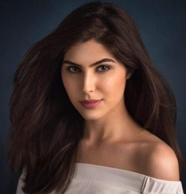  Elnaaz Norouzi To Perform Dance Number In 'jug Jugg Jeeyo'-TeluguStop.com