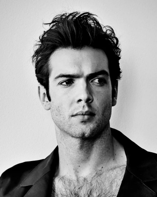 Ethan Peck Was Overwhelmed When He Heard About Playing Spock Ethan Peck Was Overwhelmed When He Heard About Playing Spock-TeluguStop.com